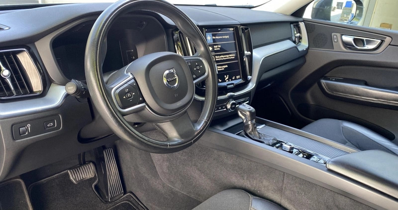 Volvo XC 60 cena 119900 przebieg: 157000, rok produkcji 2017 z Przysucha małe 232
